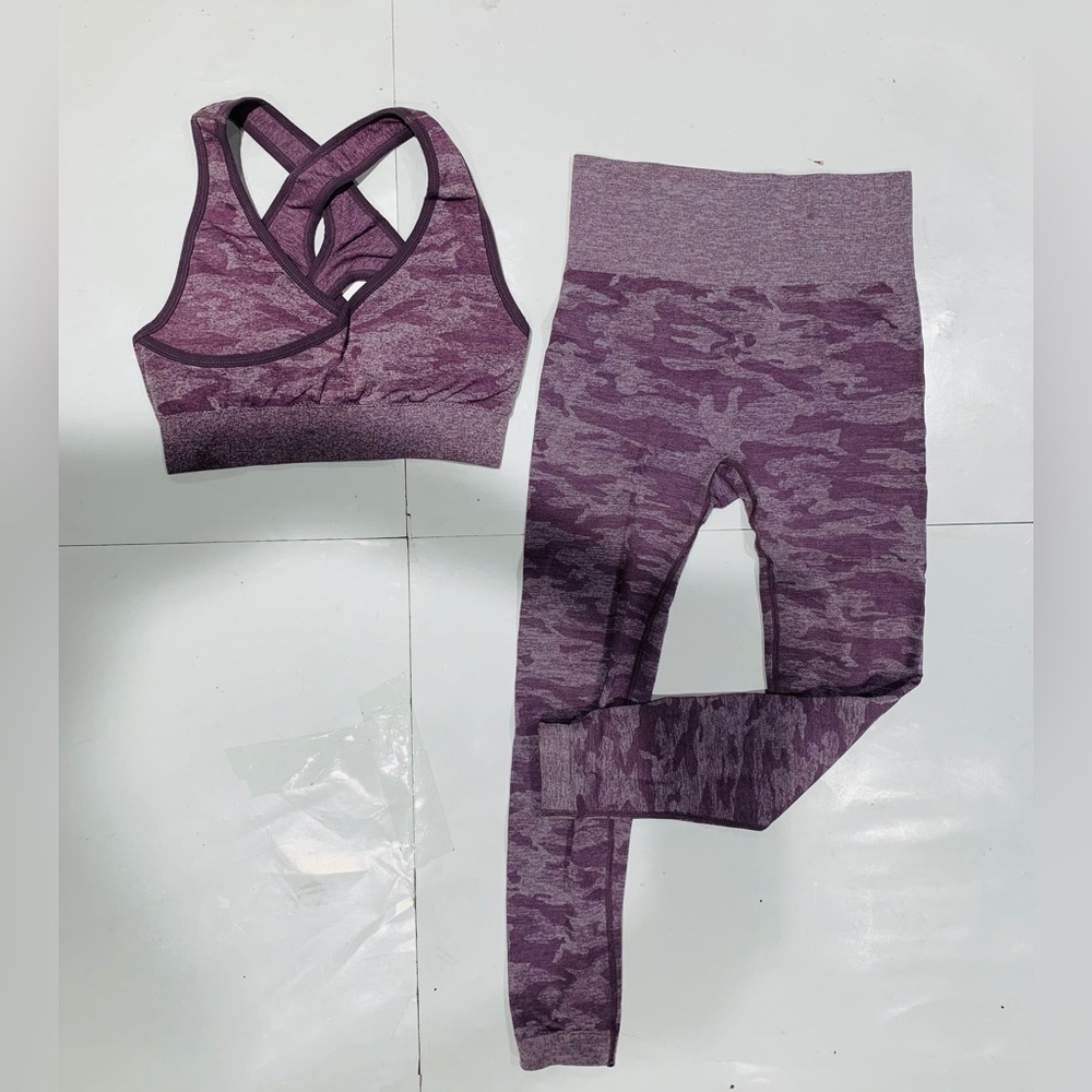 Seamless Camo tights and sports bra